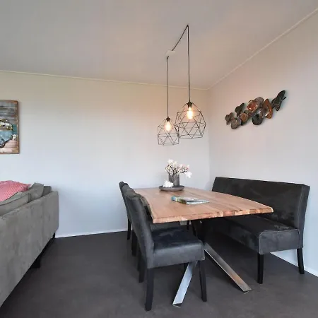 Trendy Lodge Near Callantsoog Beach Tatil Evi
